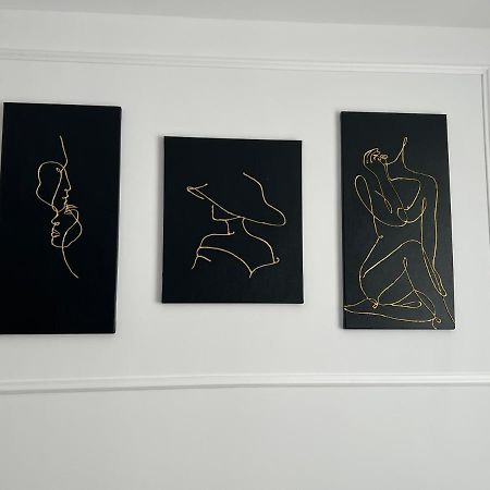 Glamart Apartment Craiova Ngoại thất bức ảnh