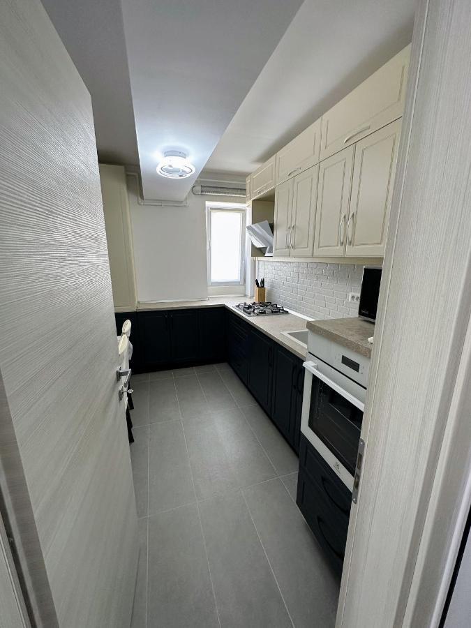 Glamart Apartment Craiova Ngoại thất bức ảnh
