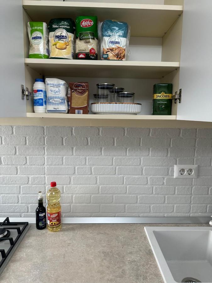 Glamart Apartment Craiova Ngoại thất bức ảnh