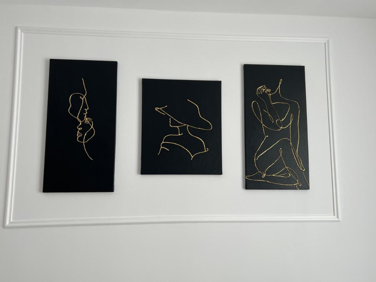 Glamart Apartment Craiova Ngoại thất bức ảnh